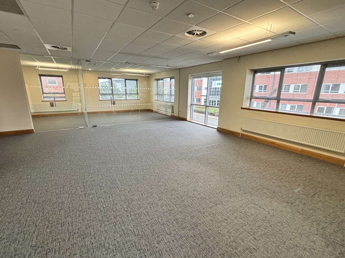 Office in Leicester - photo 4