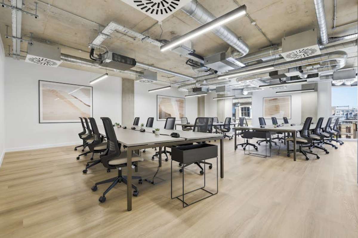Office in London - photo 2