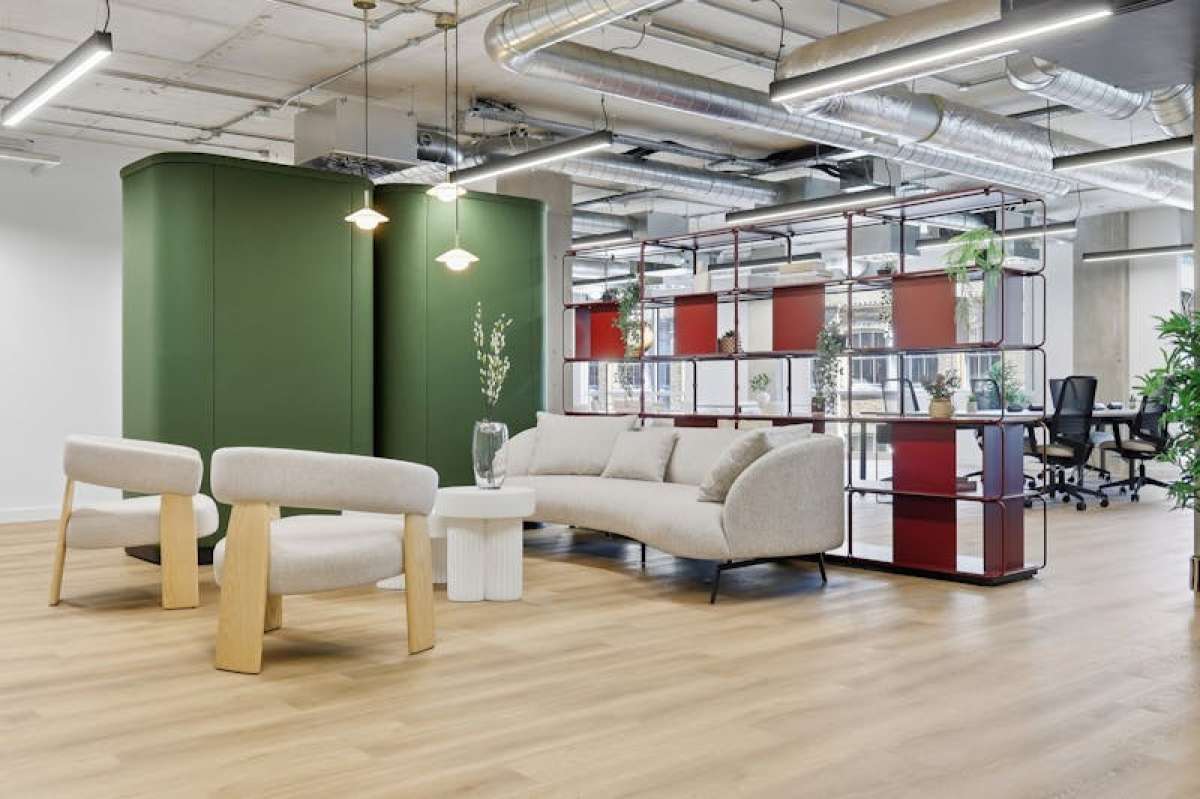 Office in London - photo 3