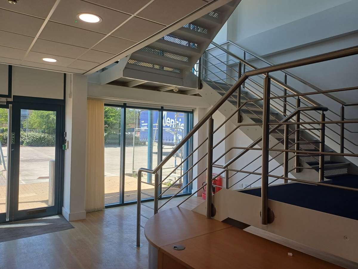 Office in Bicester - photo 4