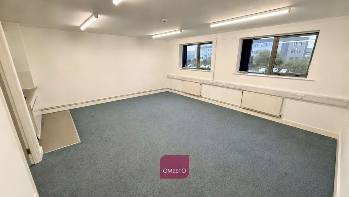 Office in Bulwell - photo 2