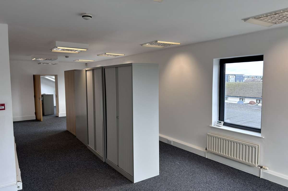 Office in Holywood - photo 3
