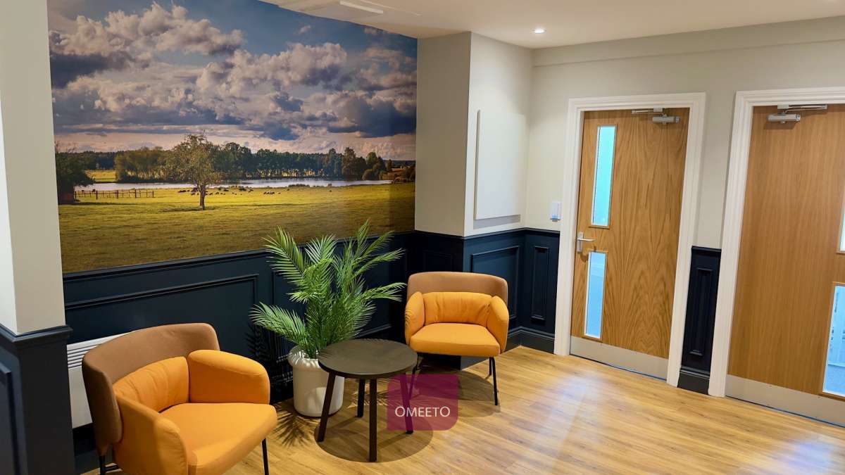 Office in Beeston - photo 2