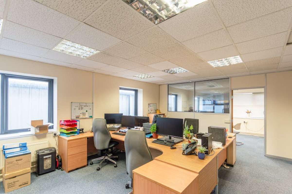 Office in Wimborne - photo 4