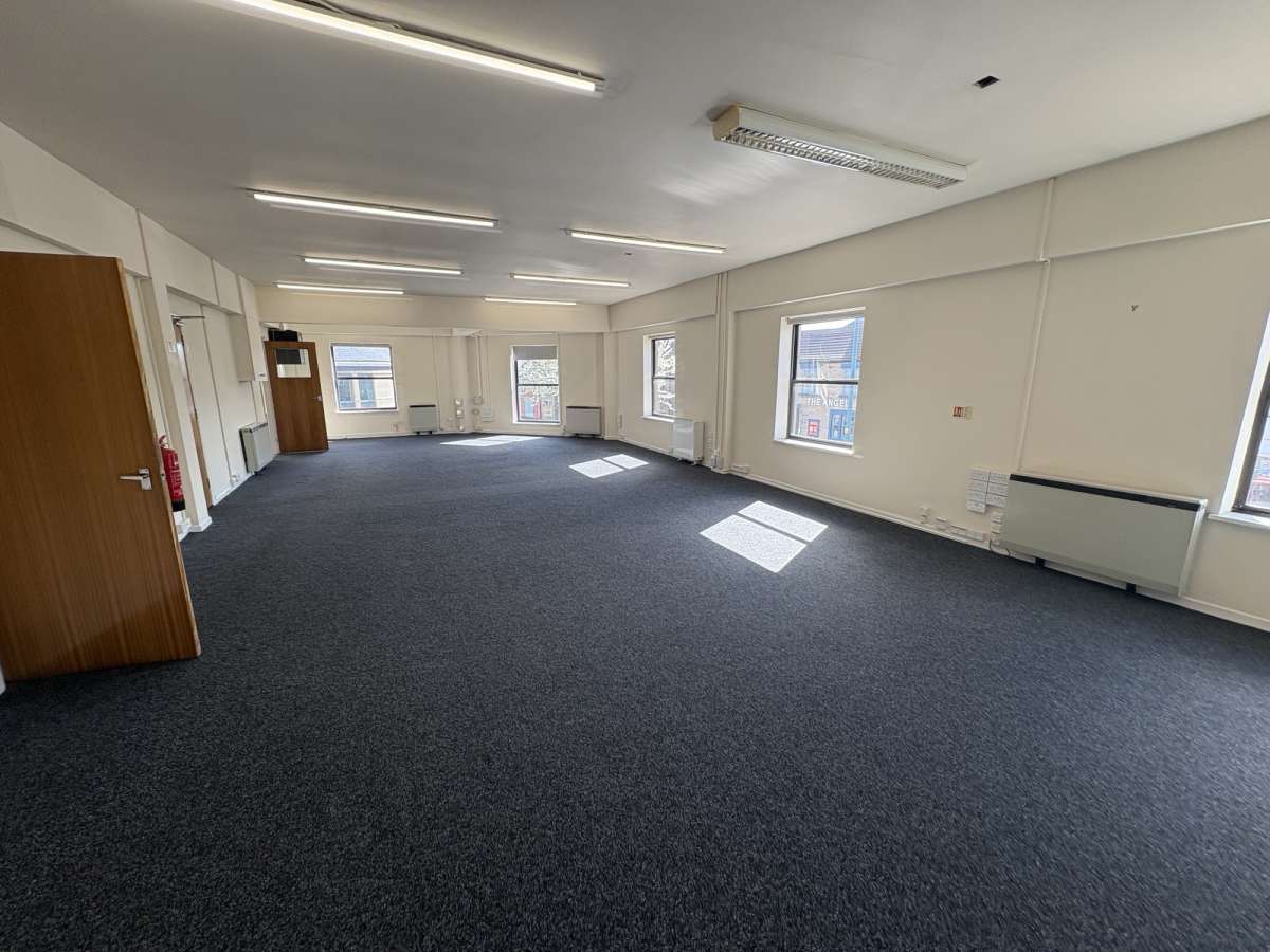 Office in Mansfield Woodhouse - photo 2