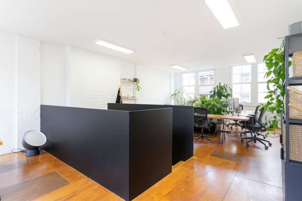 Office in London - photo 3