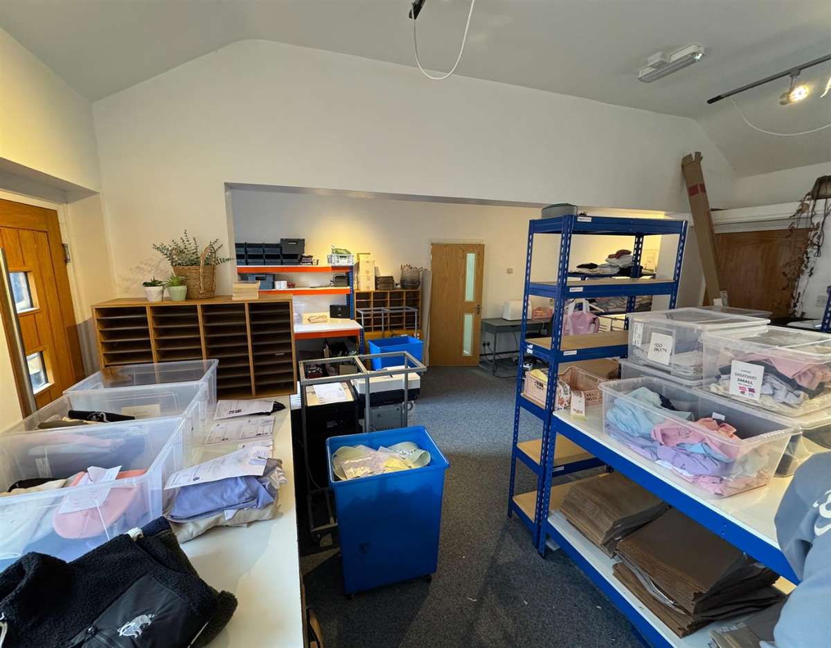 Office in Retford - photo 2
