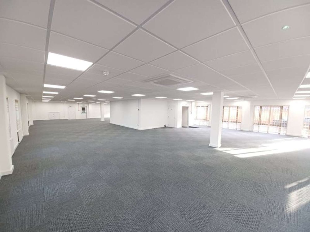 Office in Southampton - photo 4