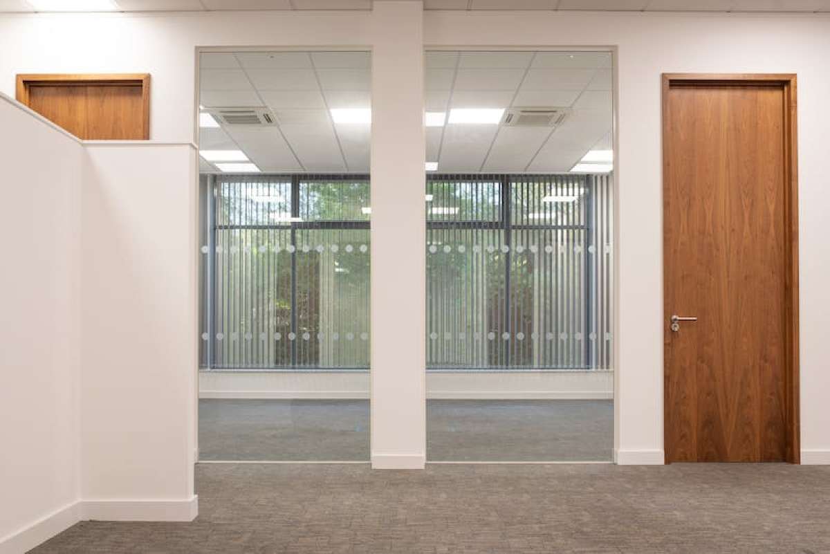 Office in Fleet - photo 3