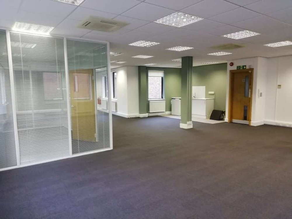 Office in Maidenhead - photo 3