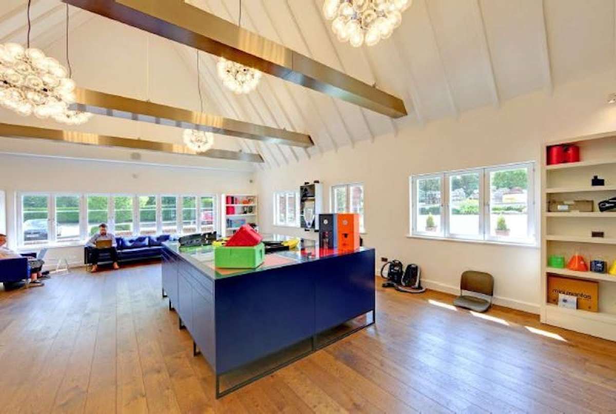 Office in Windsor - photo 3