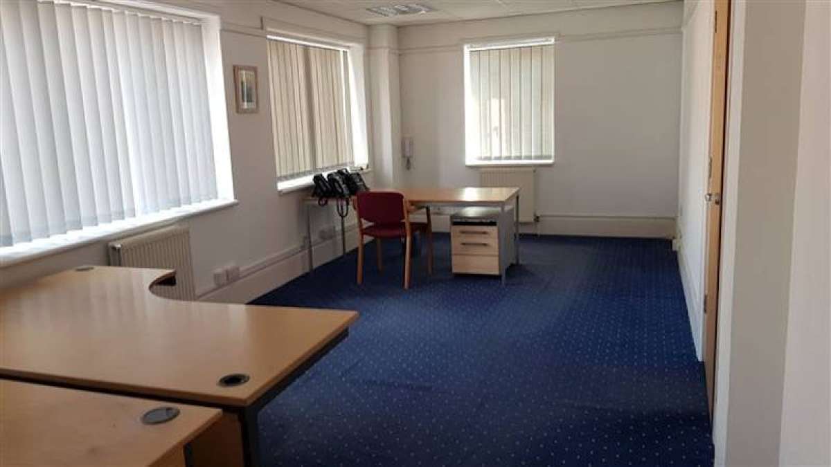 Office in Bournemouth - photo 3