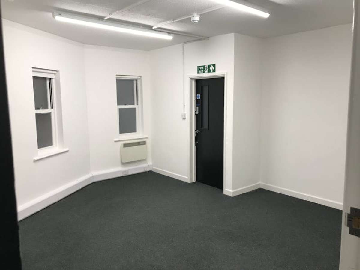 Office in Portsmouth - photo 3