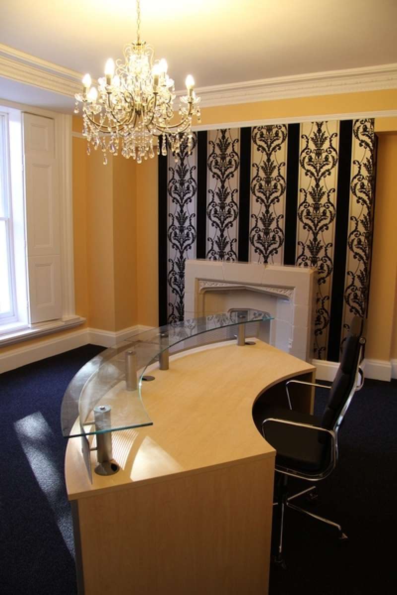 Office in Wolverhampton - photo 3