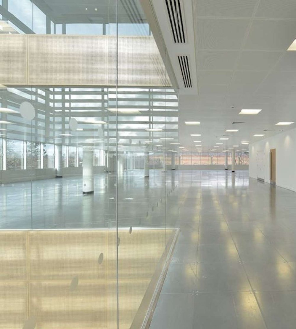 Office in Staines-Upon-Thames - photo 4