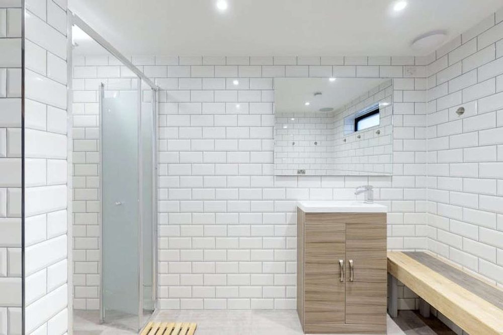 Office in Woking - photo 4