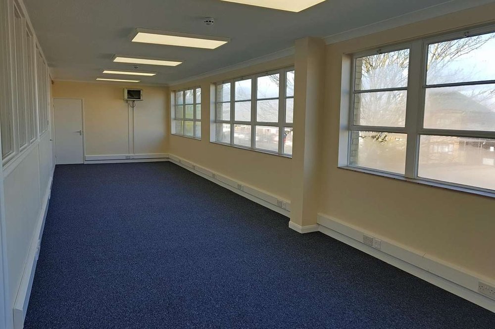 Office in Sheerness - photo 2