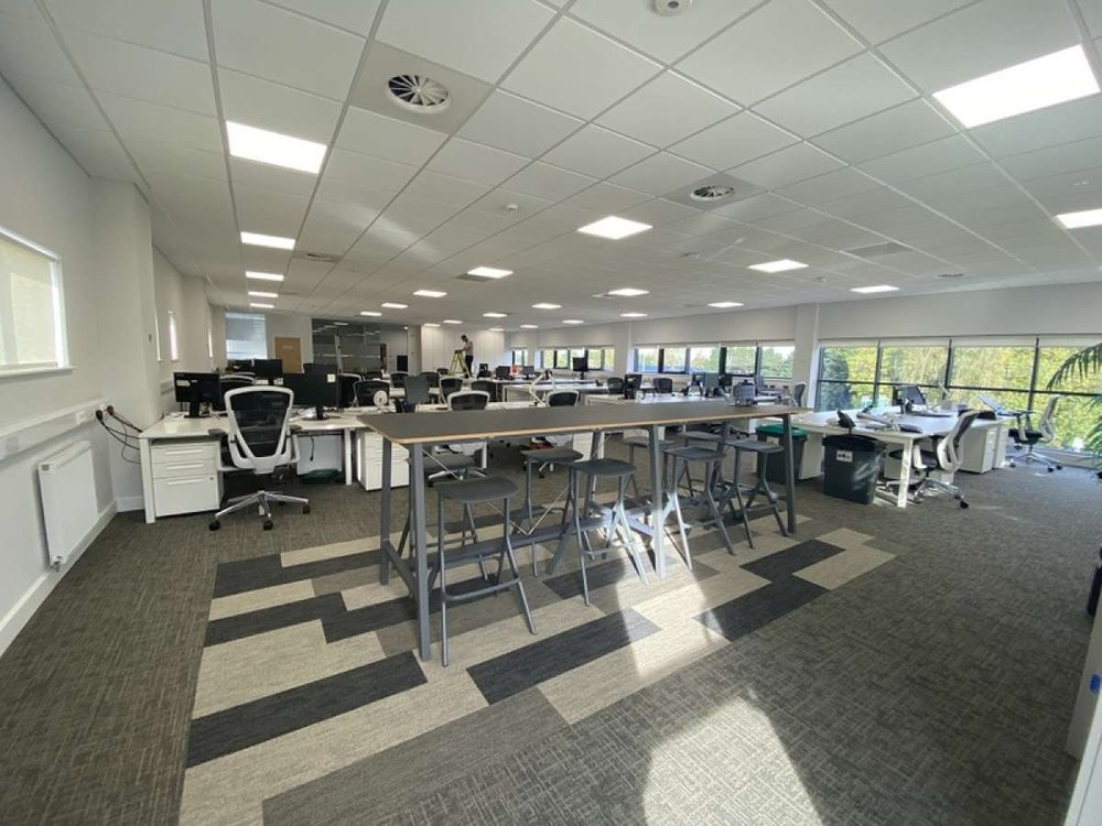 Office in West Bromwich - photo 2