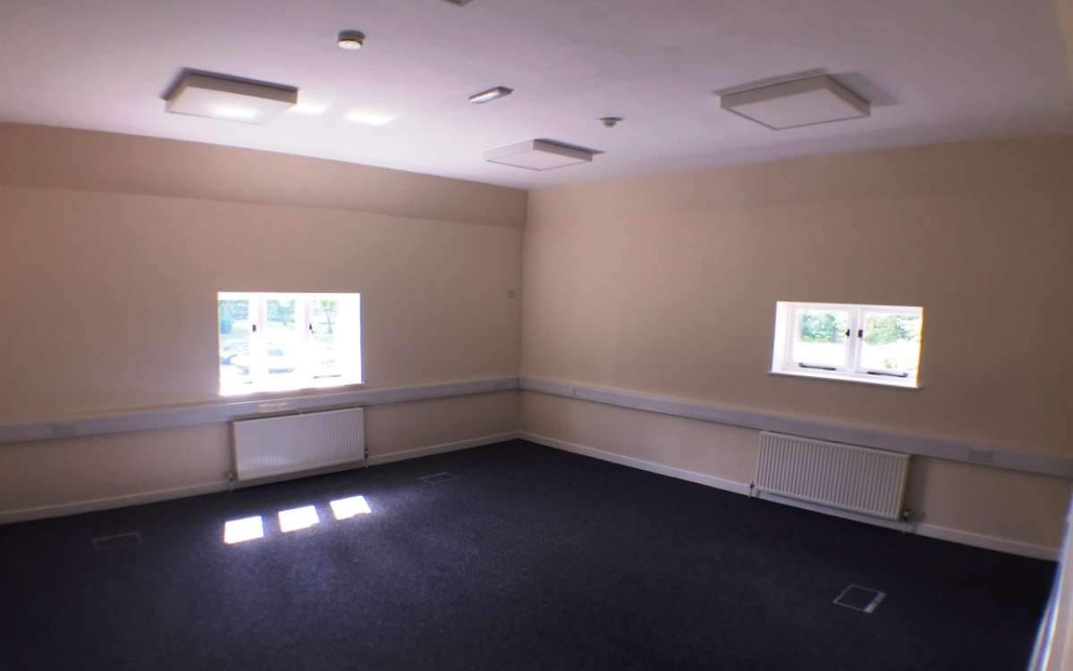 Office in Ashford - photo 2