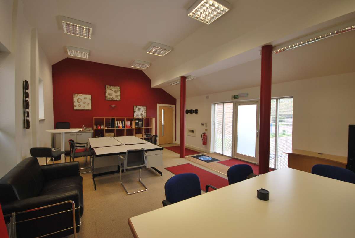 Office in Market Harborough - photo 3