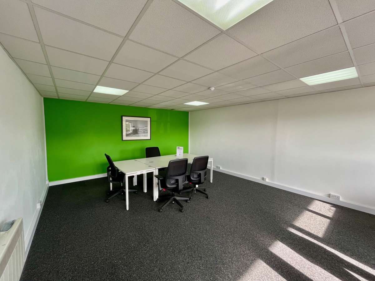Office in Waterlooville - photo 3