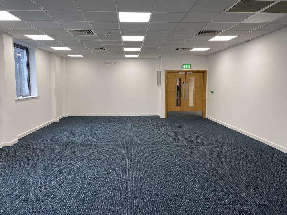 Office in Chesterfield - photo 2