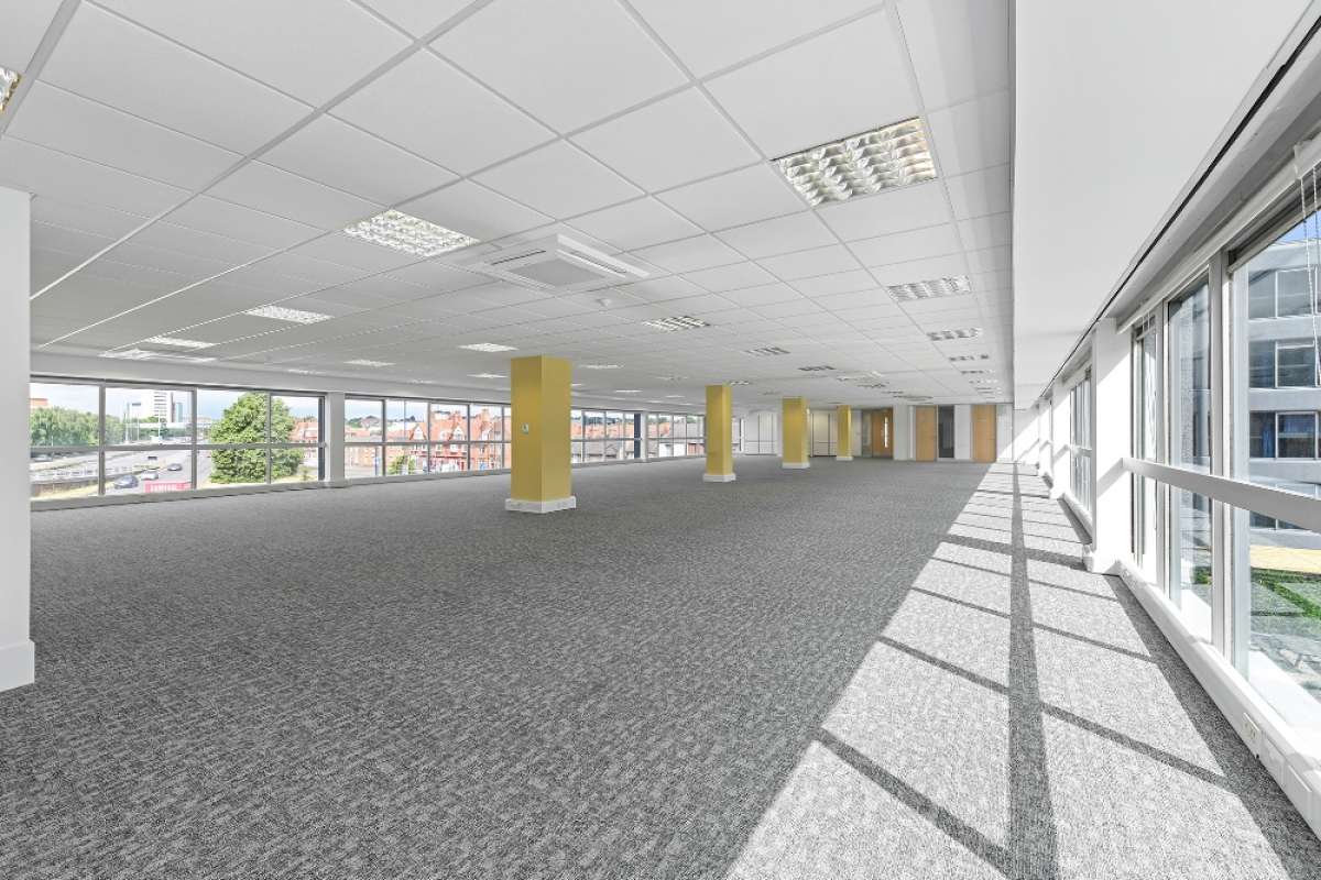 Office in Derby - photo 3