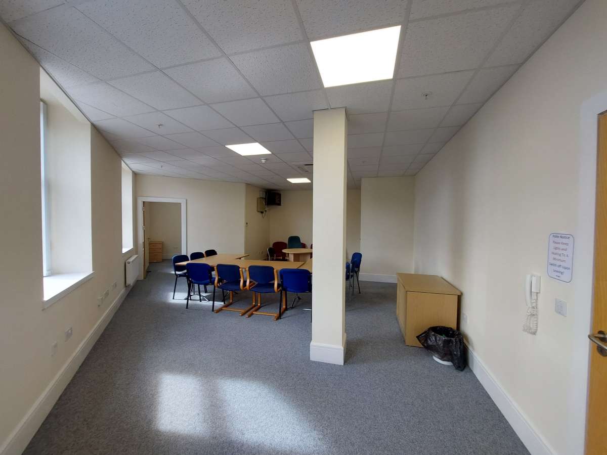 Office in Kilmarnock - photo 2