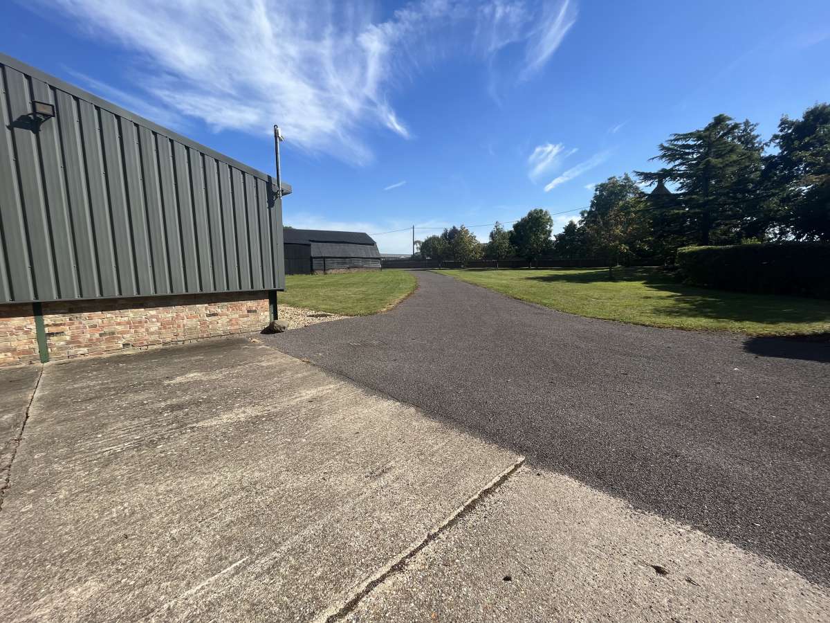 Office in St Neots - photo 3