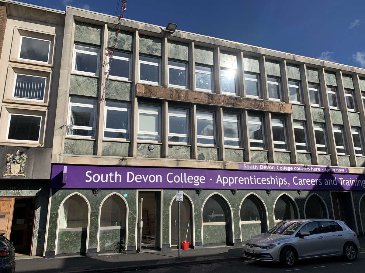 Office in Newton Abbot - photo 4