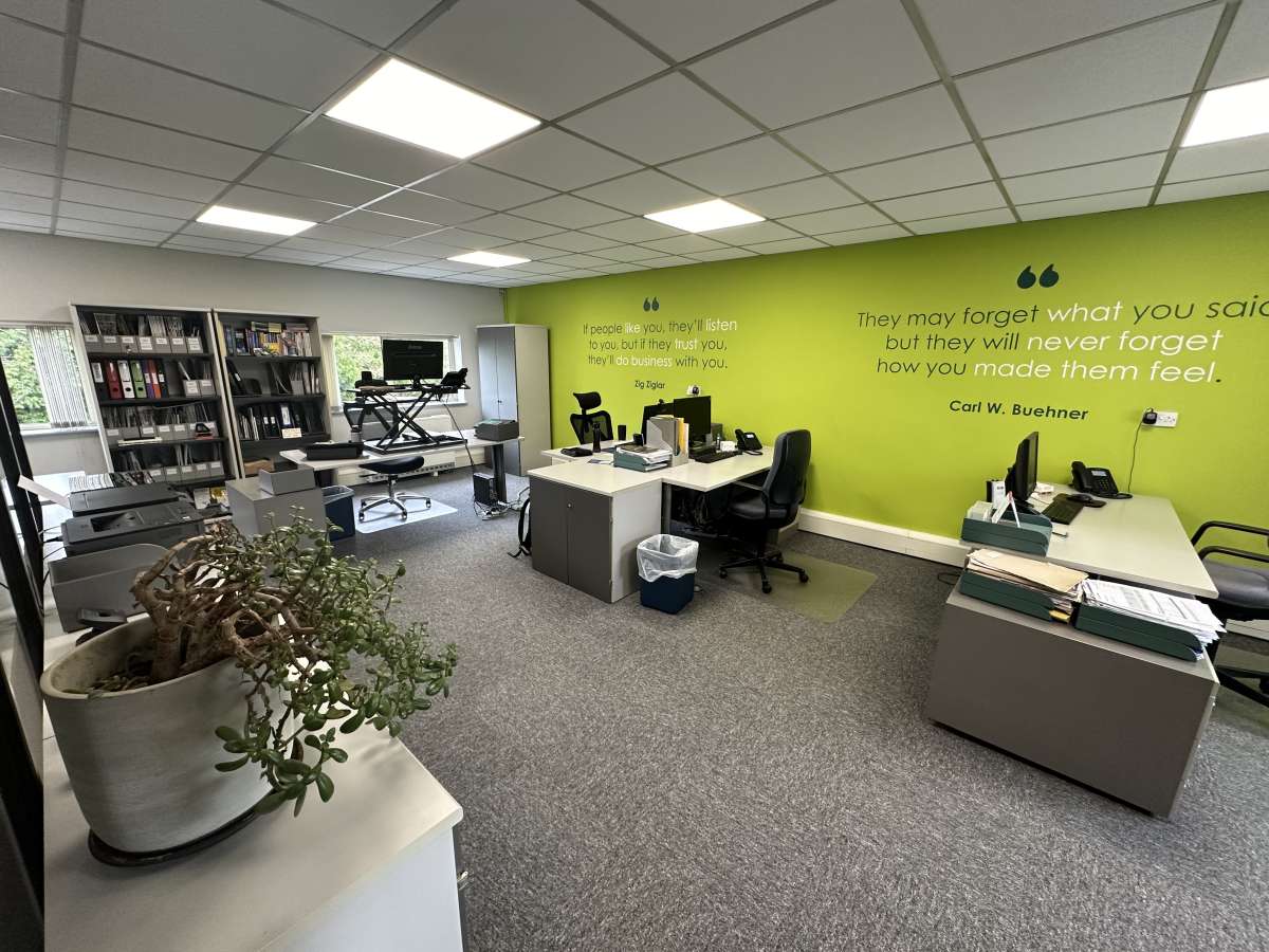 Office in Whetstone - photo 2