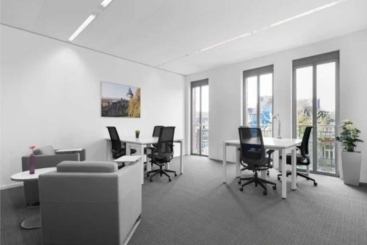 Office in Guildford - photo 3