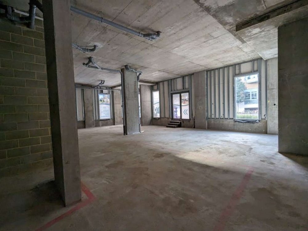 Office in Staines-upon-Thames - photo 4
