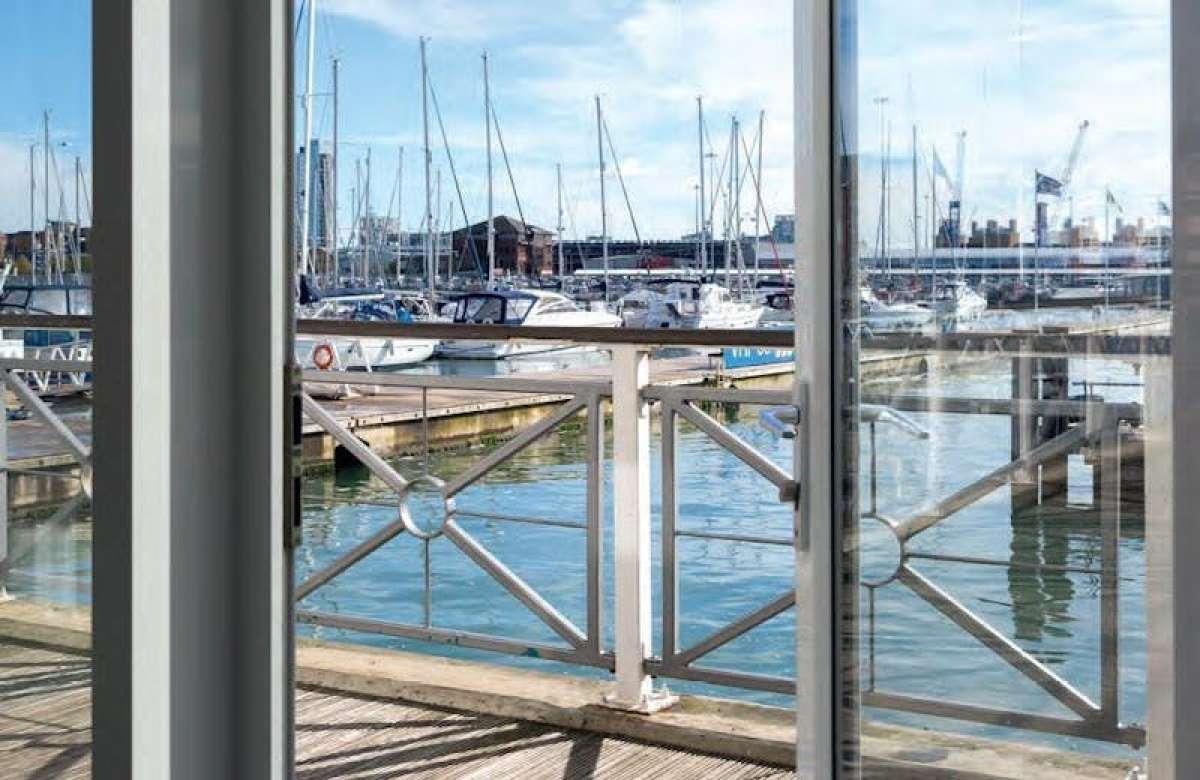 Office in Southampton - photo 2