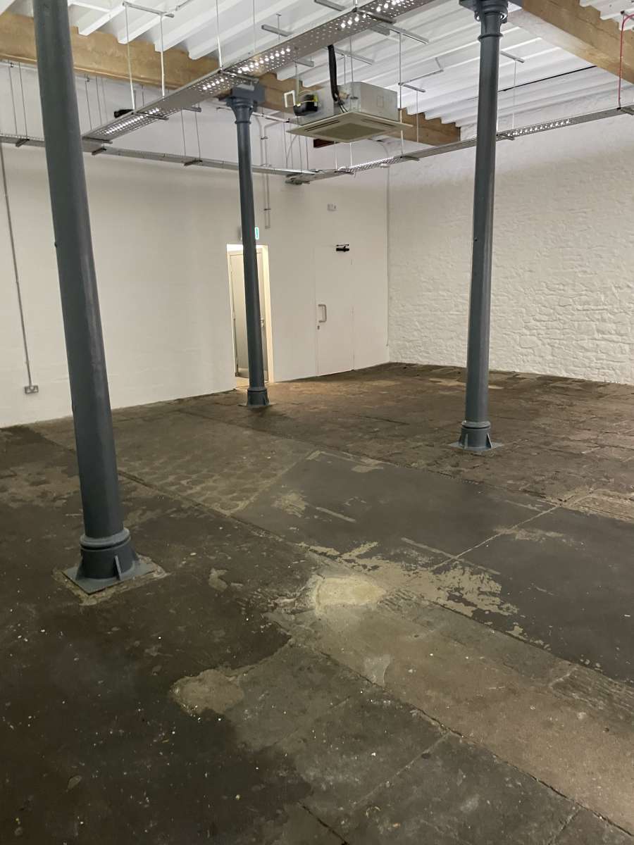 Office in Bristol - photo 3