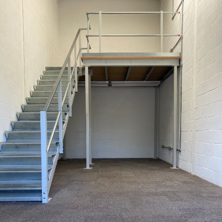 Industrial Unit in Aylesbury - photo 2