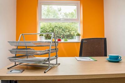 Office in Basingstoke - photo 3