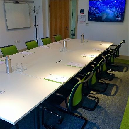 Office in Bromsgrove - photo 2