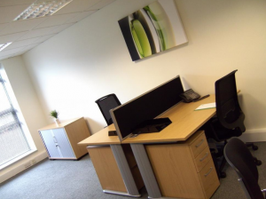 Office in Bromsgrove - photo 2