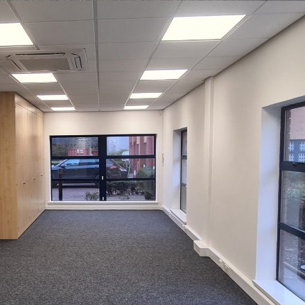 Storage in Cardiff - photo 4