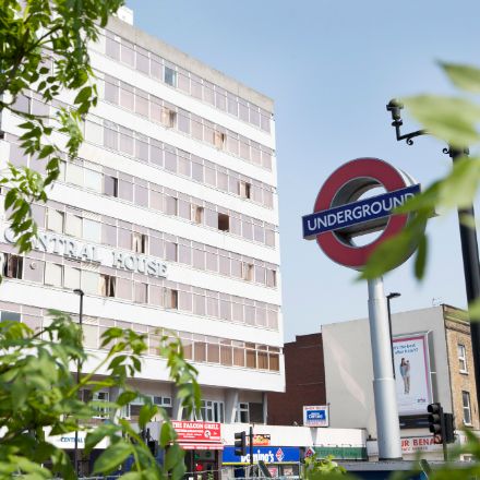 Office in Finchley - photo 3