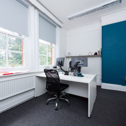 Office in Bordon - photo 3