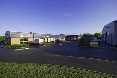 Office in Melksham - photo 2