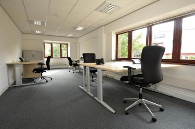 Office in Gravesend - photo 2