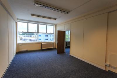 Office in Swindon - photo 3