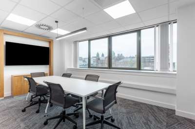 Office in Wolverhampton - photo 4