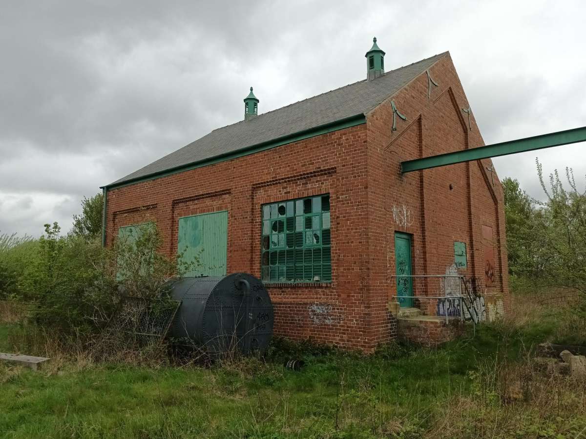 Other in Gateshead - photo 2