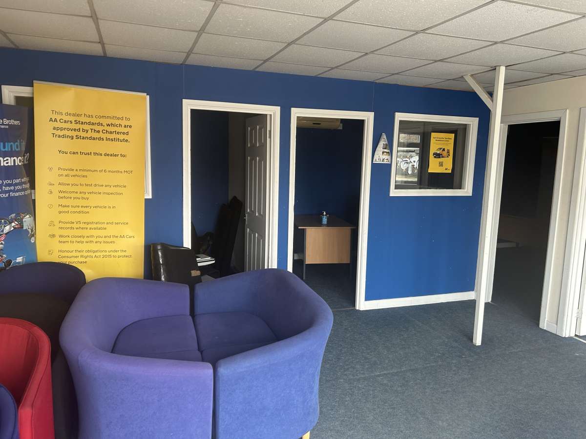 Other in Southampton - photo 2