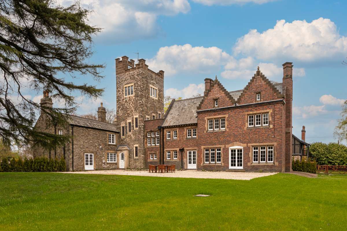 Other in Coalville - photo 3