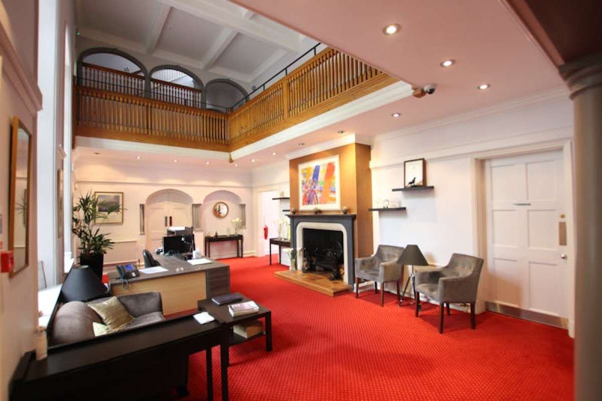 Office in Alton - photo 2